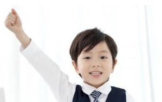 介紹長(zhǎng)頸鹿的特點(diǎn)外貌描寫 長(zhǎng)頸鹿外貌特征及有趣地方