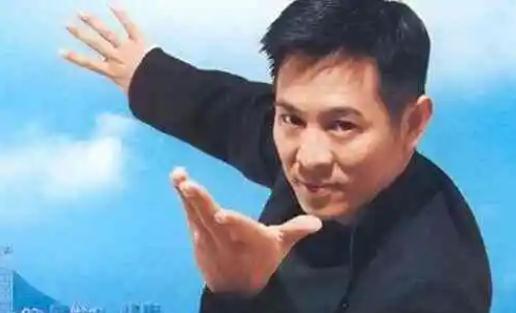功夫巨星李連杰國籍是哪國？李連杰成功改回中國籍了嗎