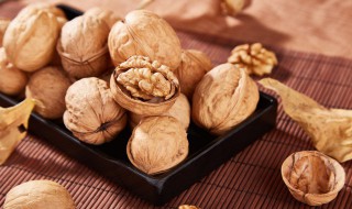 開(kāi)新核桃方法 如何打開(kāi)核桃的小技巧