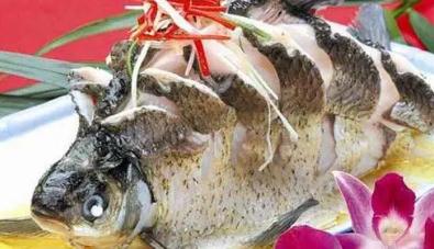 做夢(mèng)吃魚(yú)什么意思 夢(mèng)見(jiàn)吃魚(yú)肉是什么意思