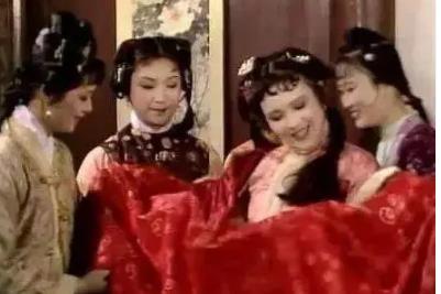 《紅樓夢》中薛寶琴是誰