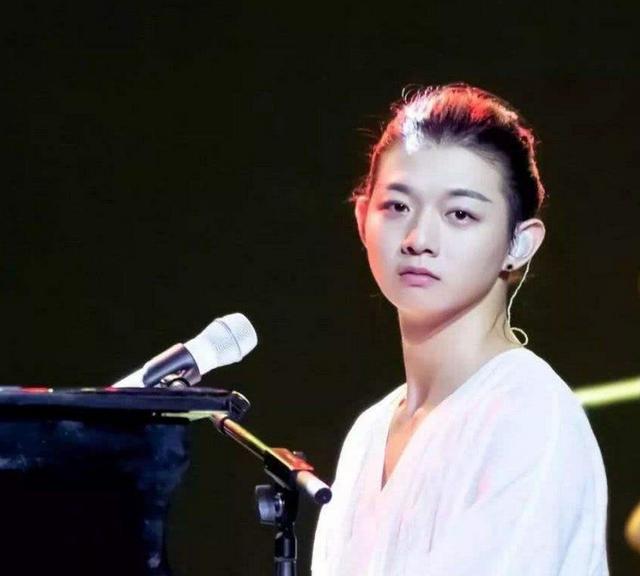 霍尊為什么被全網(wǎng)封殺 霍尊為什么退出演藝圈原因