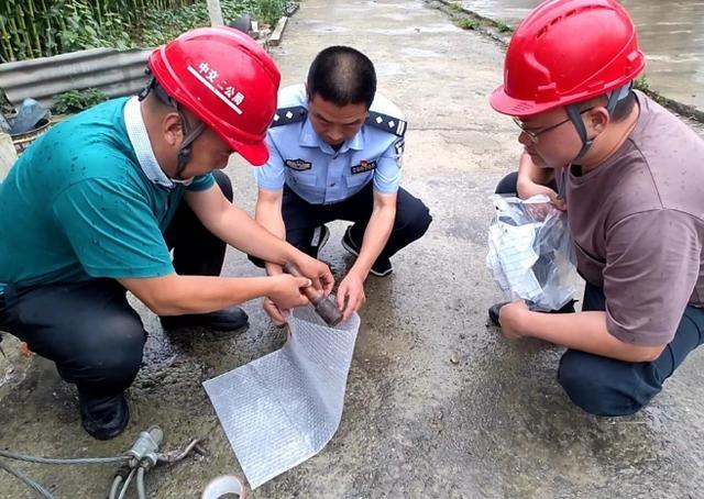 老人用了20年的鐵錘子 竟是手榴彈 日常使用險釀禍